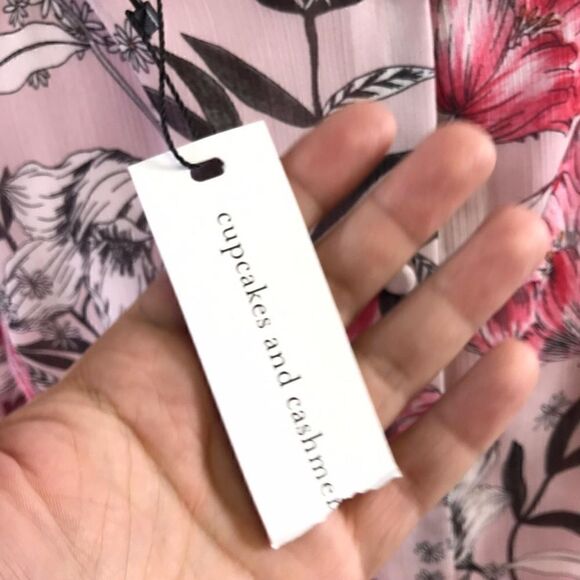 Cupcakes & Cashmere Terra Floral Blouse Size S - Picture 7 of 9